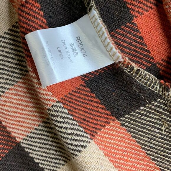 Plaid
Flowy Wrap Vest - Picture 5 of 6